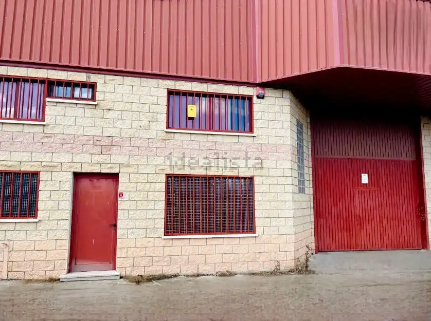 Nau industrial en venda a Chapinería