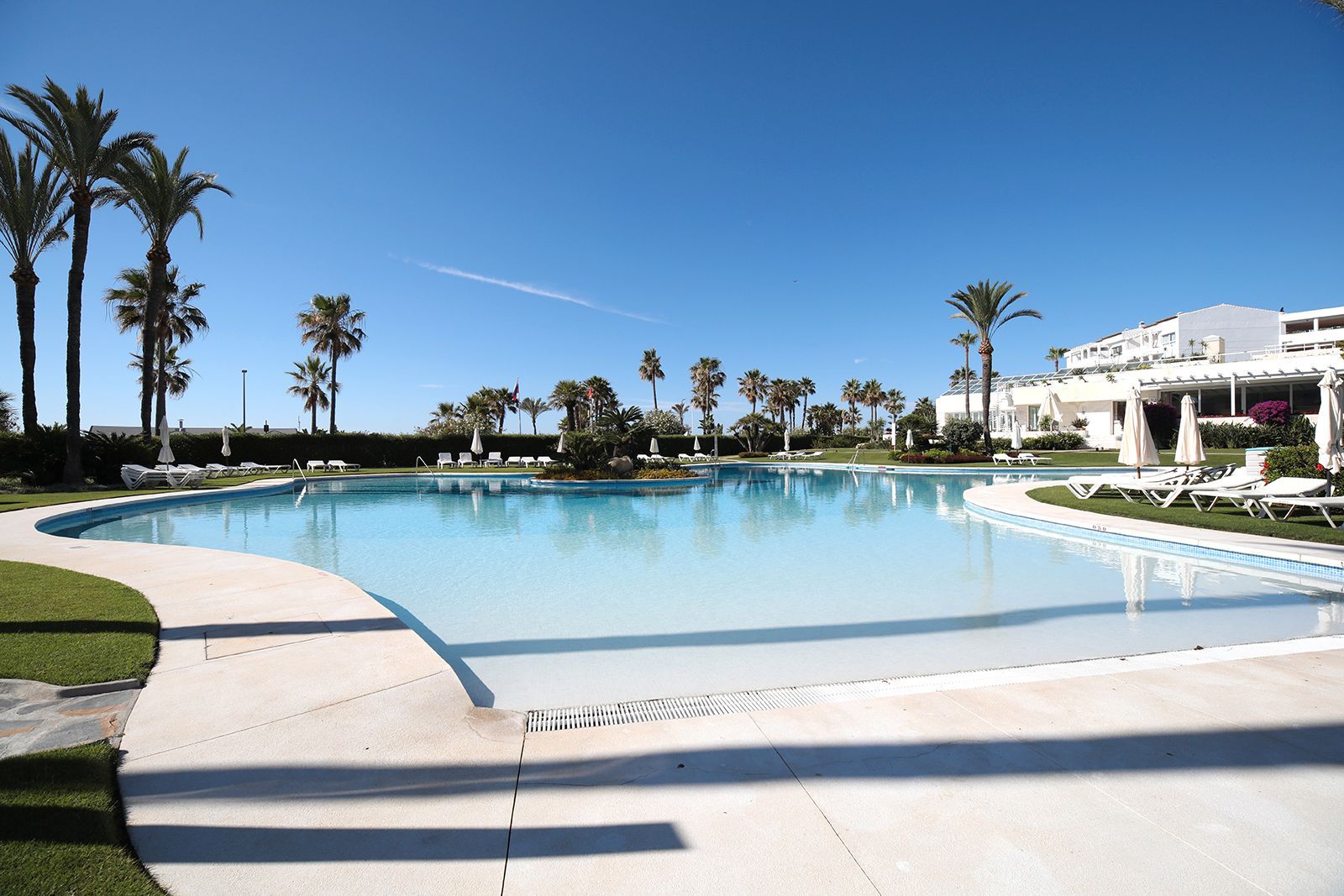Piscina de Apartament de lloguer en Marbella amb Aire condicionat, Terrassa i Moblat