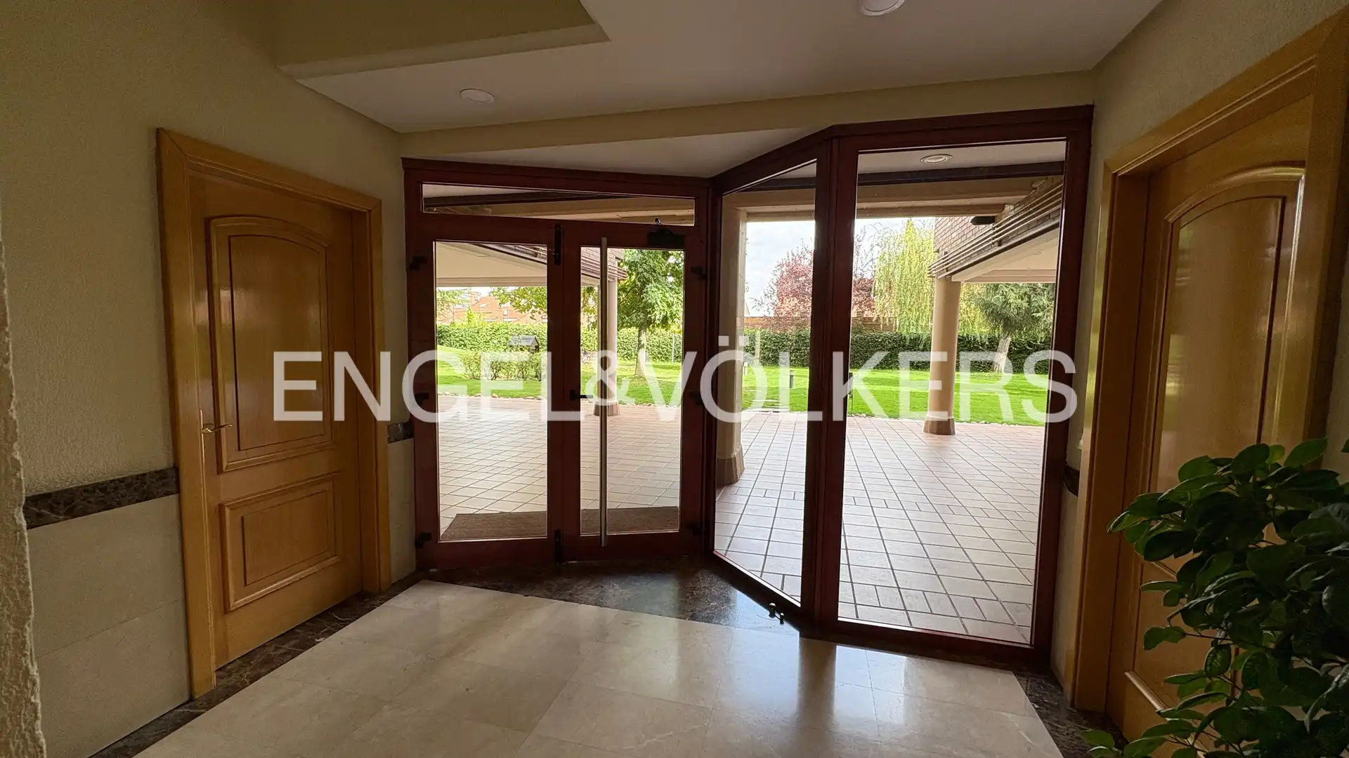 Flat with terrace to rent in Zona Carretera del Plantío, imagen 14