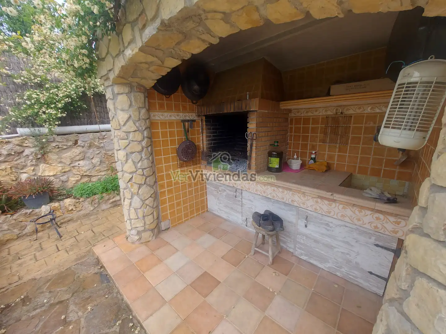 Cuina de Casa o xalet en venda en Vallirana amb Aire condicionat, Calefacció i Jardí privat