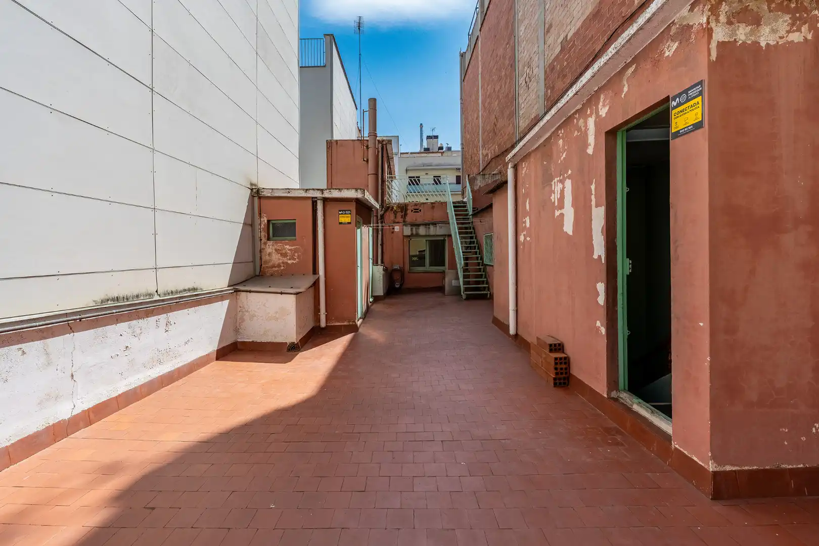 Terrassa de Casa adosada en venda en Barcelona amb Calefacció, Jardí privat i Terrassa