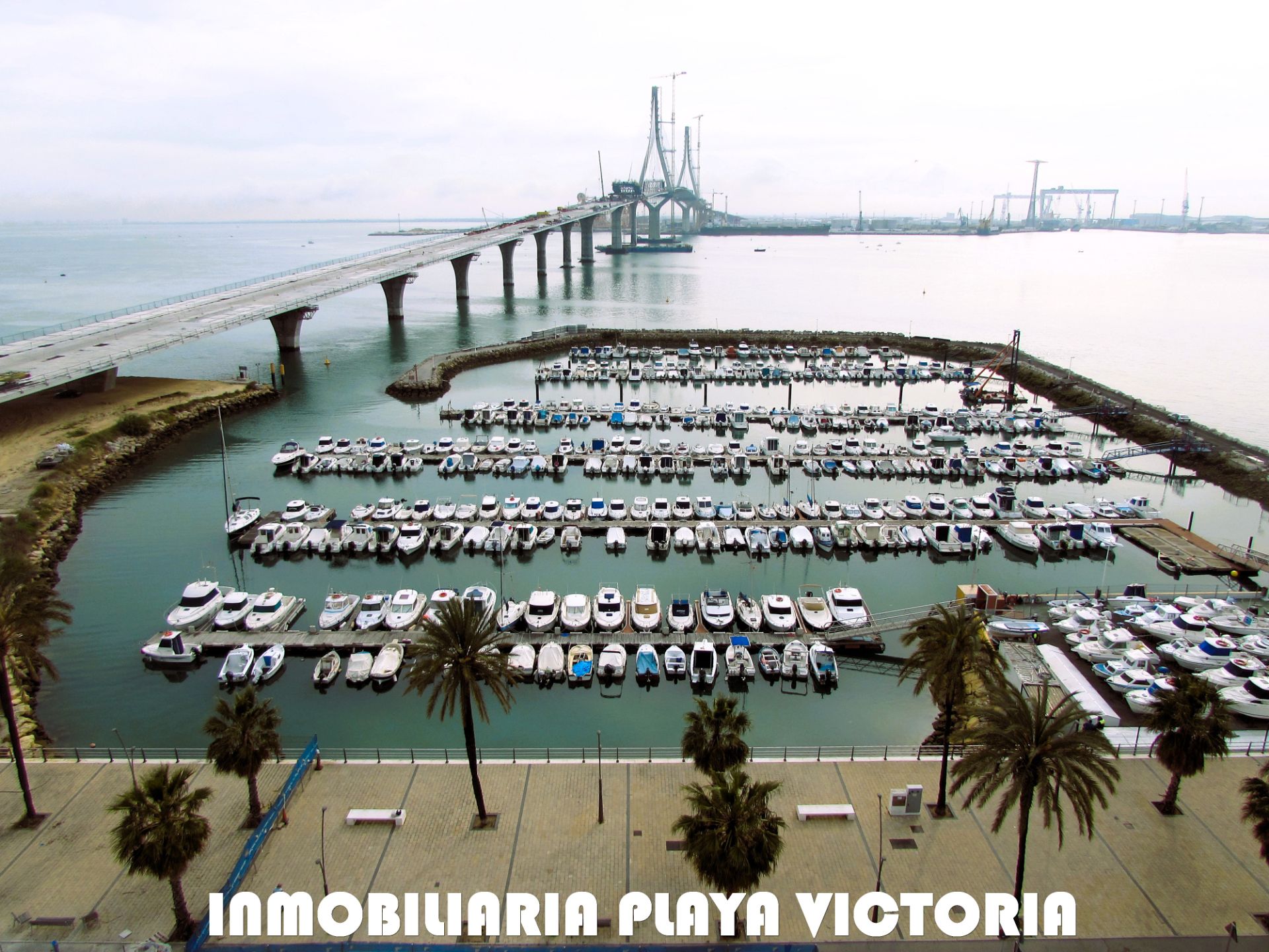 Parking of Flat to rent in  Cádiz Capital  with Air Conditioner, Furnished and Balcony