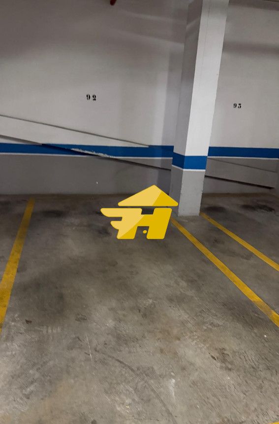 Aparcament de Pis en venda en  Córdoba Capital amb Aire condicionat, Jardí privat i Piscina