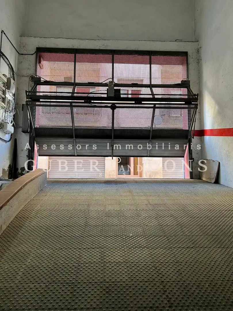 Außenansicht von Garage zum Verkauf in Palamós