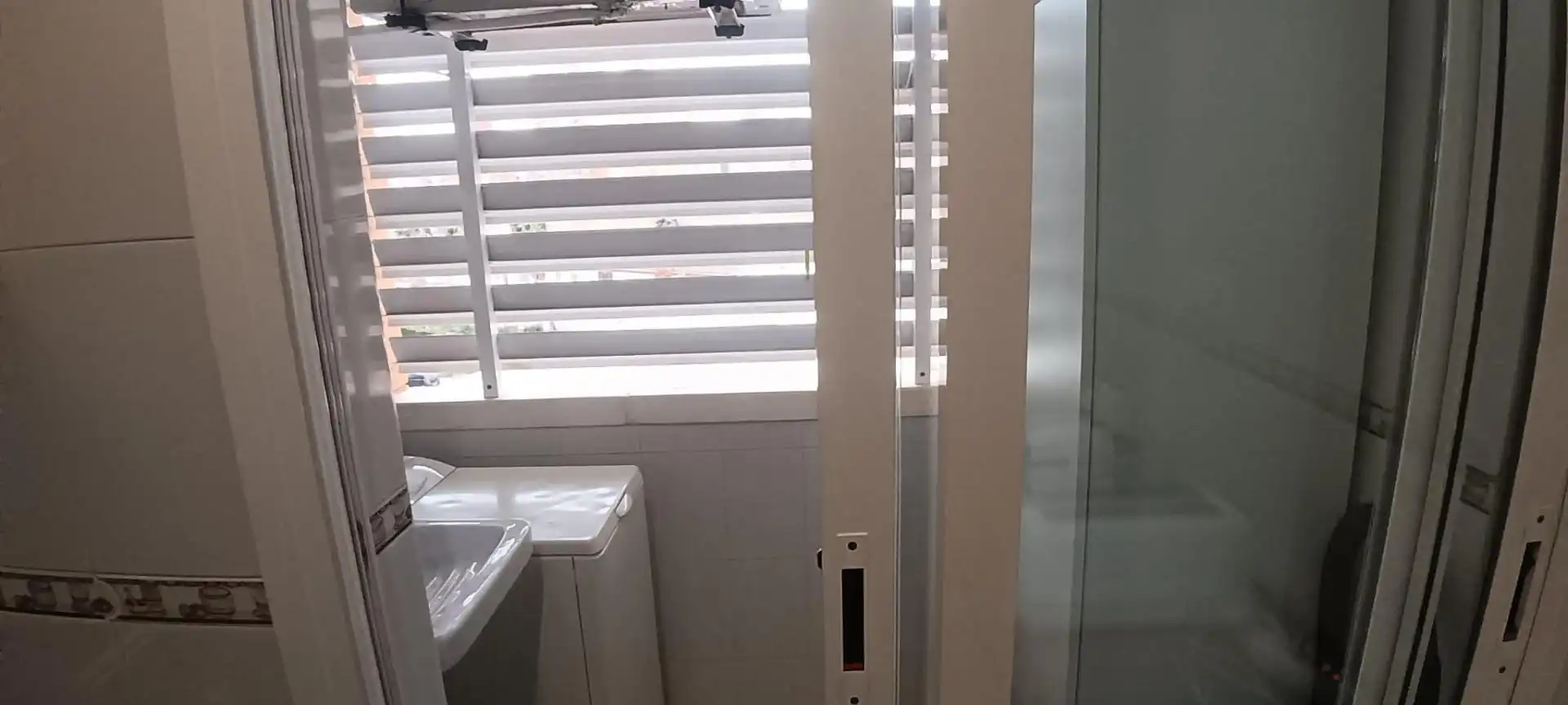 Baño de Apartamento en venta en Benidorm con Aire acondicionado, Calefacción y Terraza