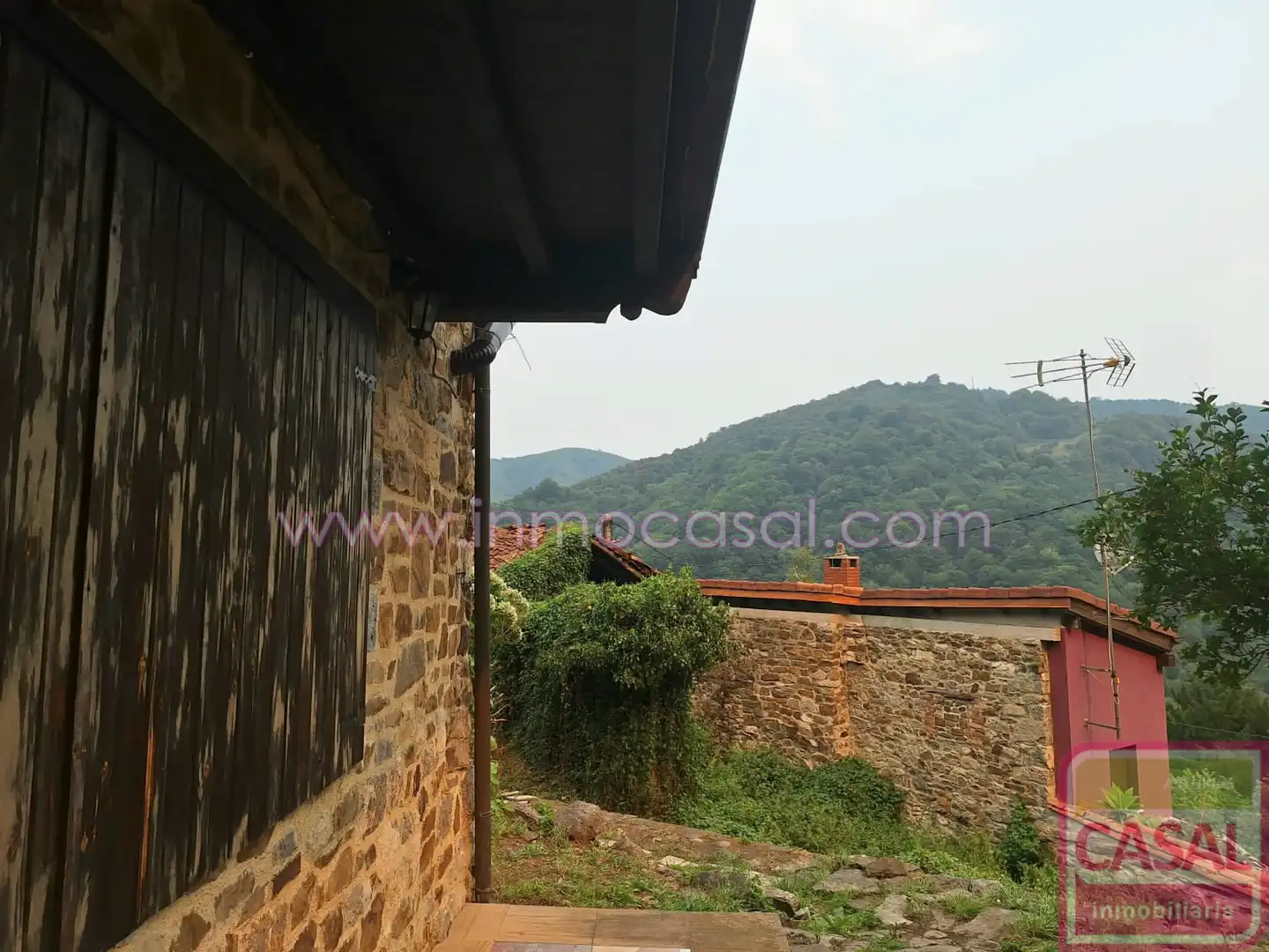 Vista exterior de Casa o chalet en venta en Riosa con Calefacción y Amueblado