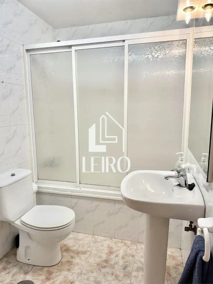 Bathroom of Flat for sale in Vilagarcía de Arousa  with Heating and Storage room