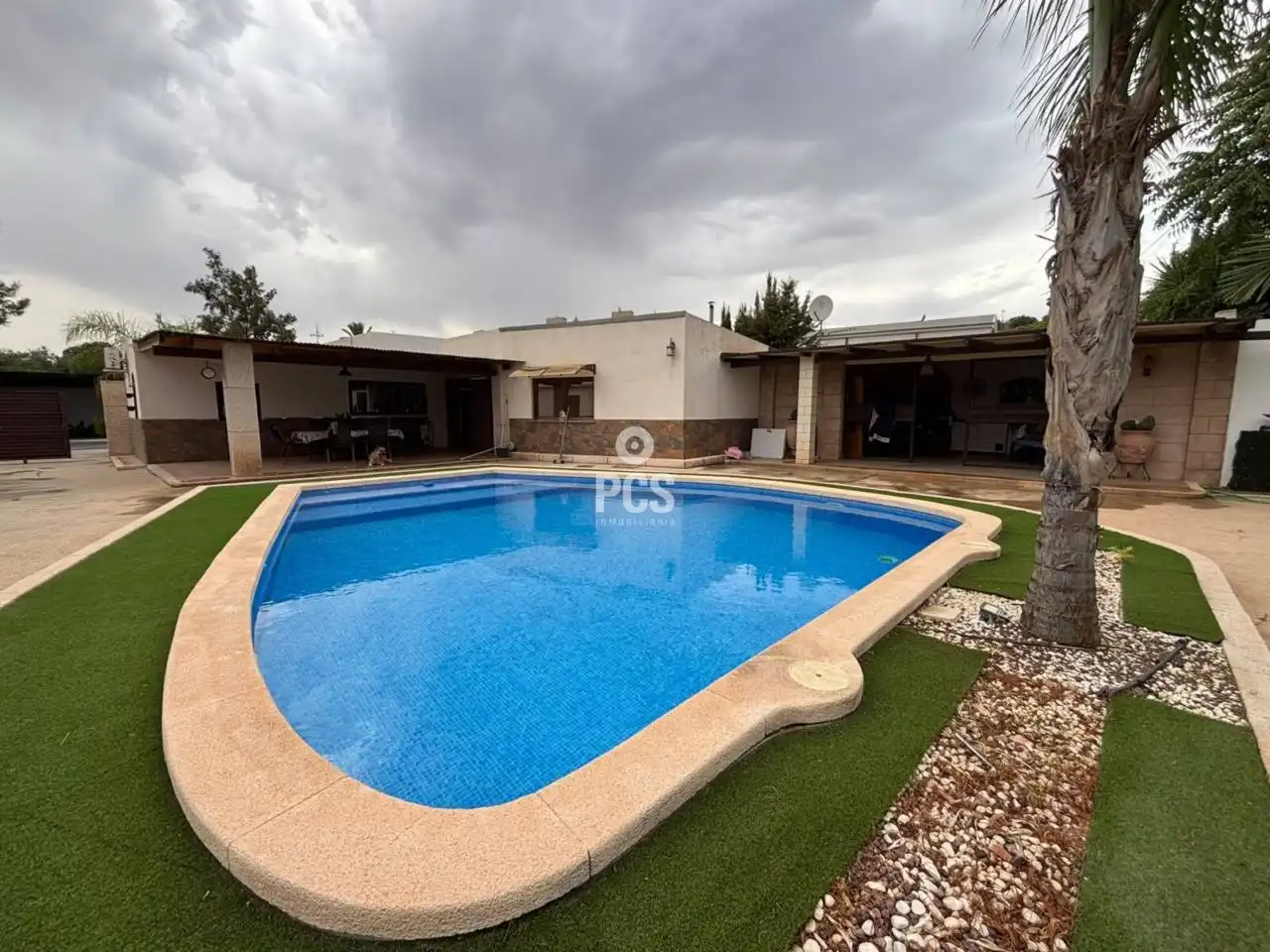 Villa mit Pool zum Verkauf in Calle Alrededores de Totana S/N