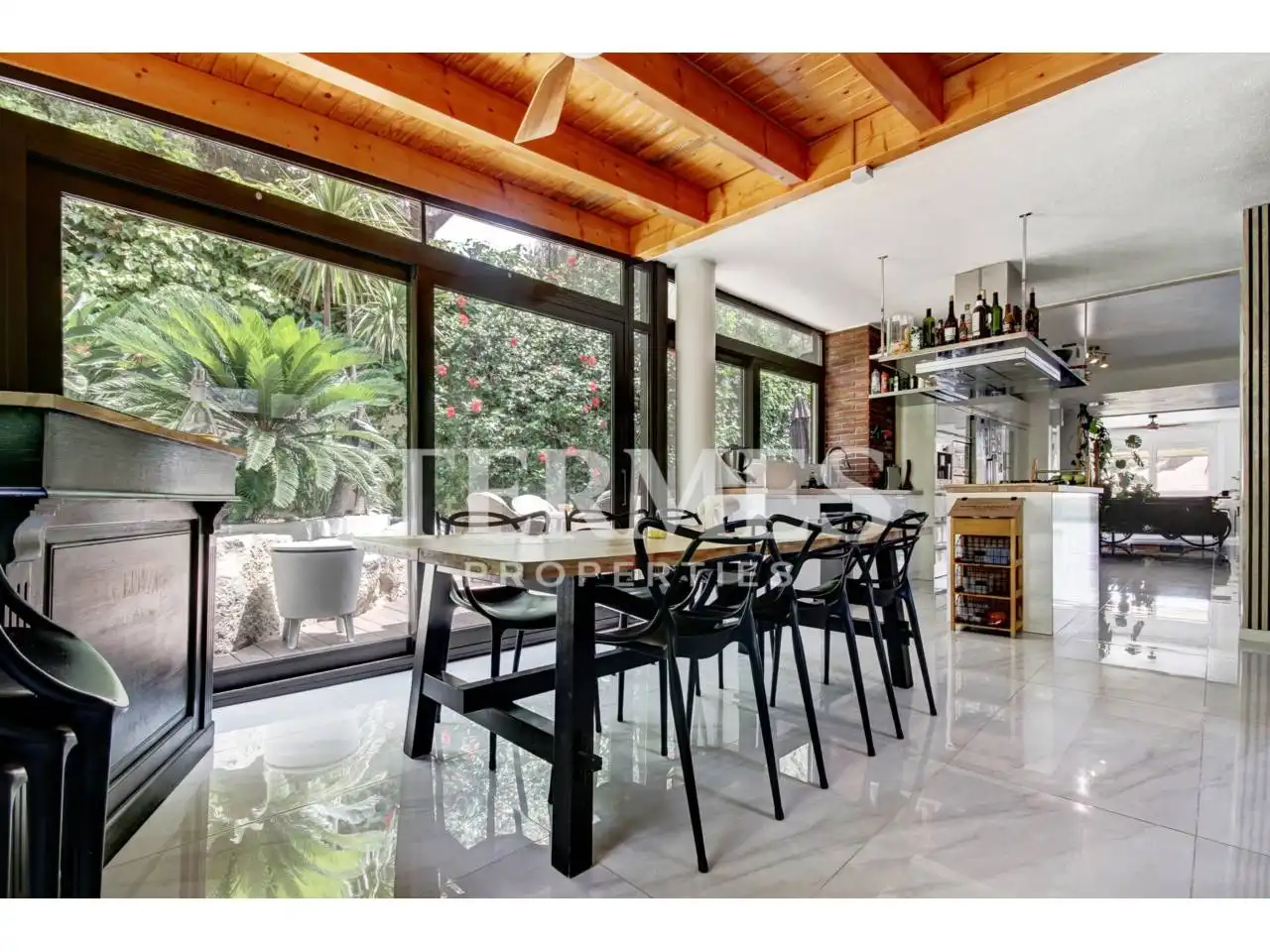 Esszimmer von Haus oder Chalet zur Miete in Castelldefels mit Klimaanlage, Privatgarten und Terrasse