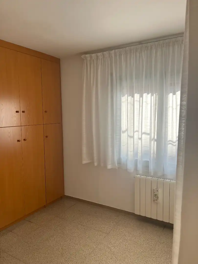 Habitación de Casa o chalet de alquiler en Castellar del Vallès con Calefacción, Trastero y Horno
