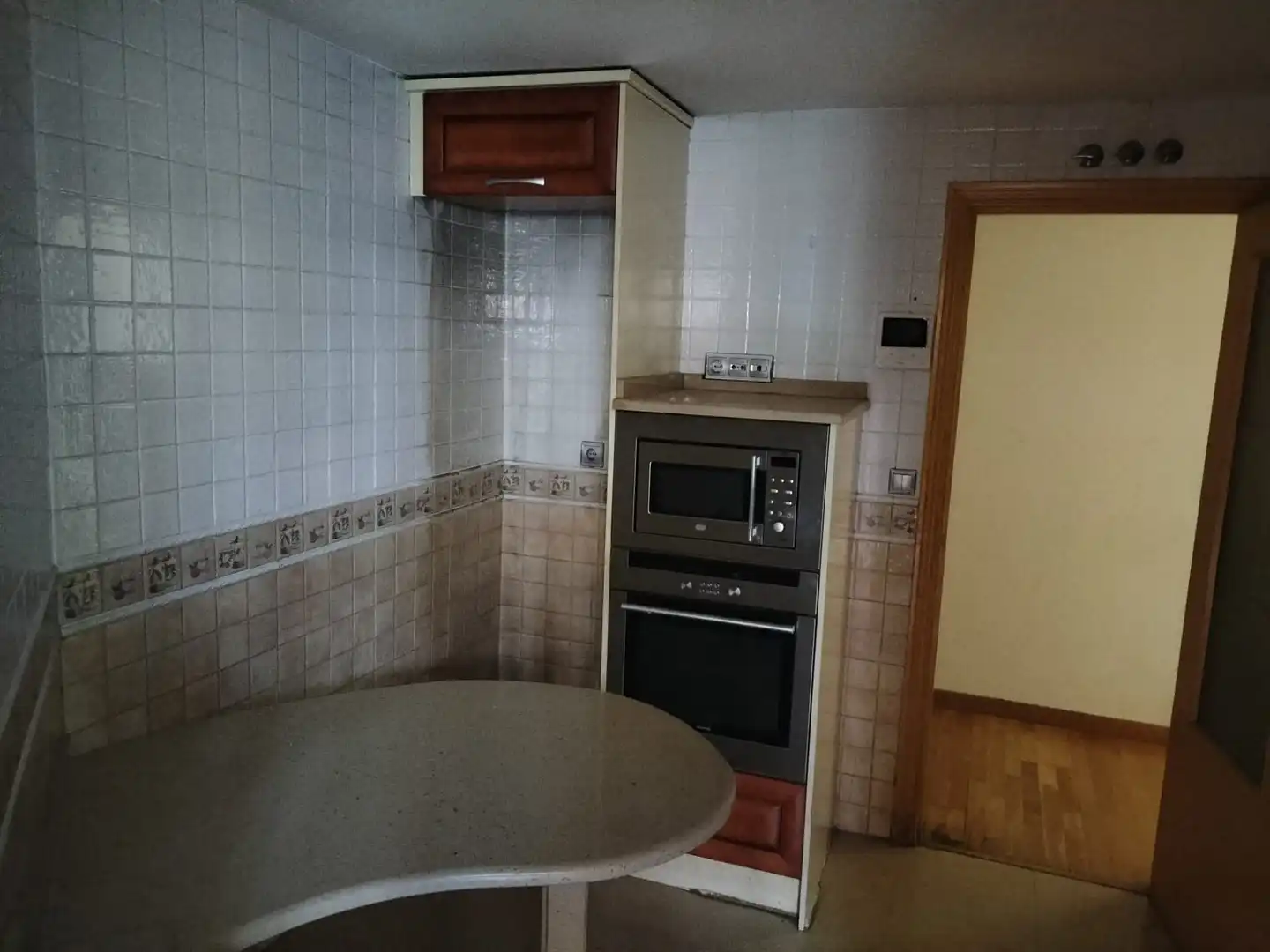 Cocina de Piso en venta en Madrid con Jardín privado, Trastero y Alarma