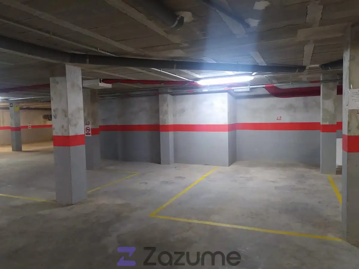 Parkplatz von Wohnung zur Miete in Camarles mit Klimaanlage, Schwimmbad und Möbliert