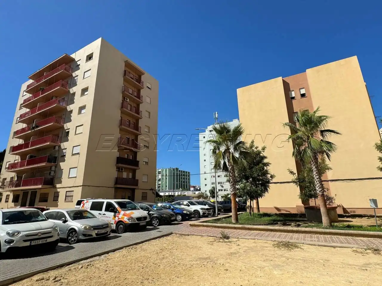 Exterior view of Flat for sale in La Línea de la Concepción  with Terrace and Furnished