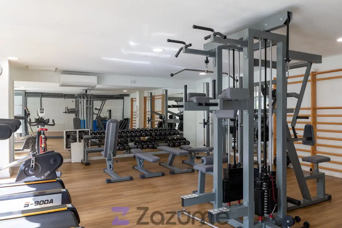 Flat for rent in Madrid  with Air Conditioner, Private garden and Terrace