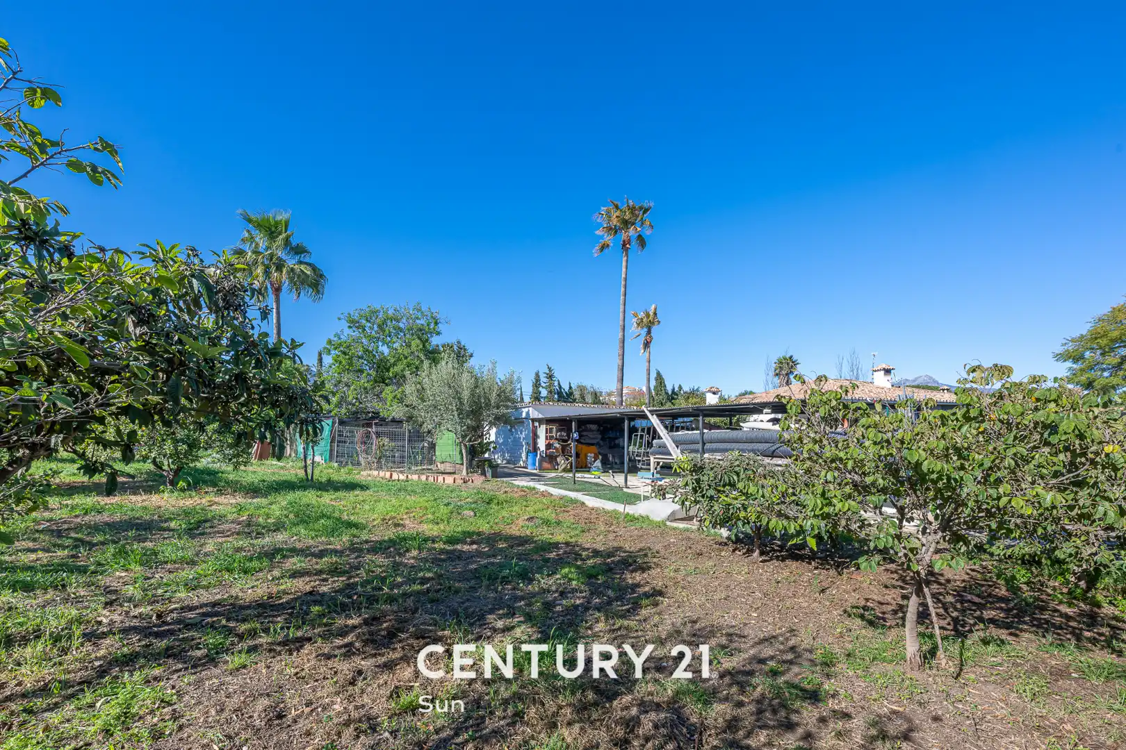 Außenansicht von Country house zum Verkauf in Marbella mit Privatgarten und Balkon