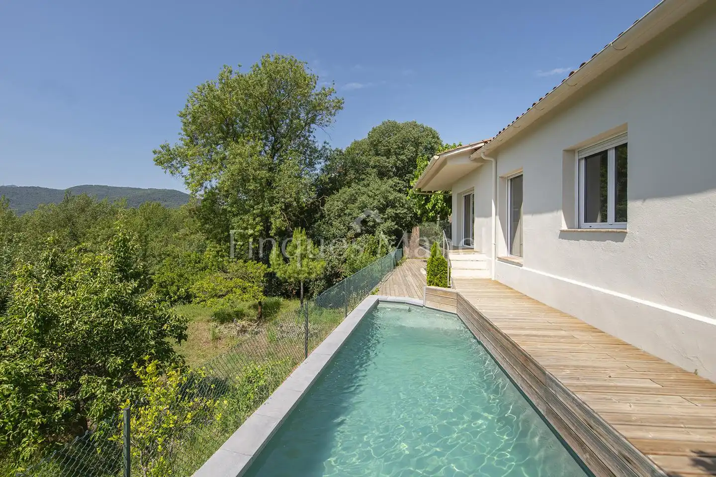 Vista exterior de Casa o xalet en venda en Banyoles