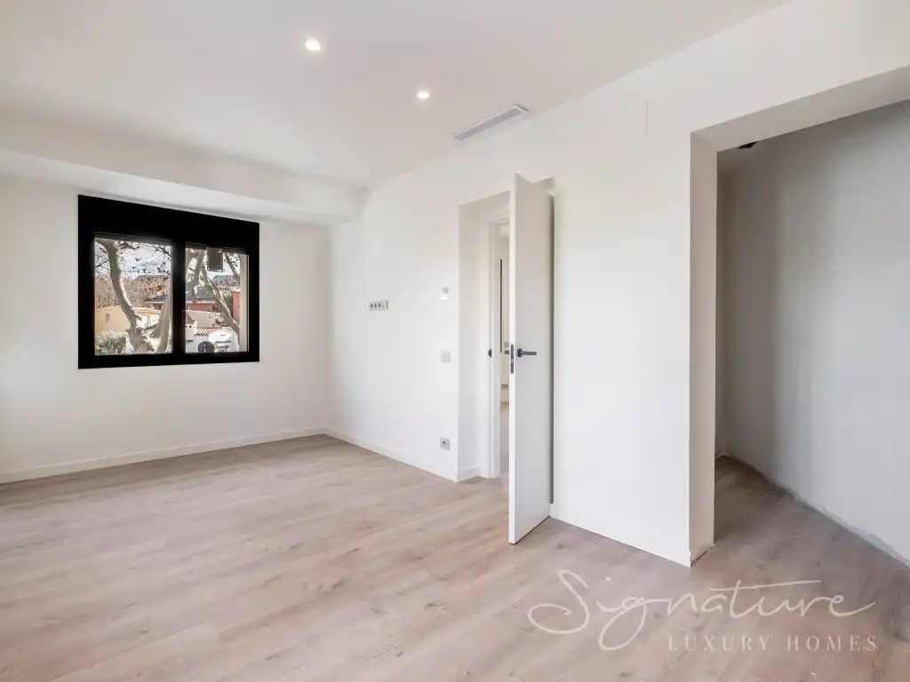 Bedroom of Houses for sale in Sant Cugat del Vallès  with Air Conditioner, Private garden and Swimming Pool