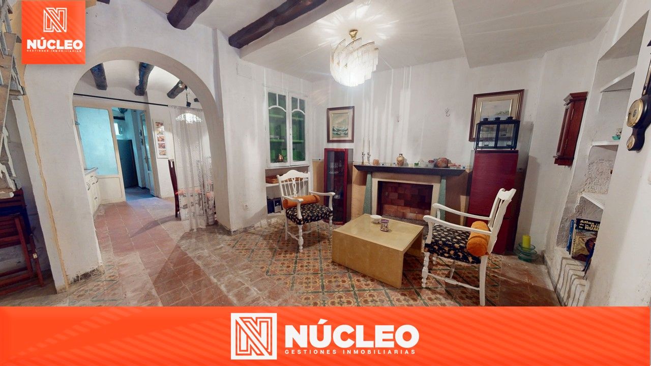 Sala d'estar de Casa adosada en venda en Gaianes amb Terrassa, Traster i Moblat