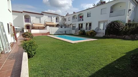 Foto 2 de Casa adosada en venda a Montjuic, Montjuïc, Girona Capital