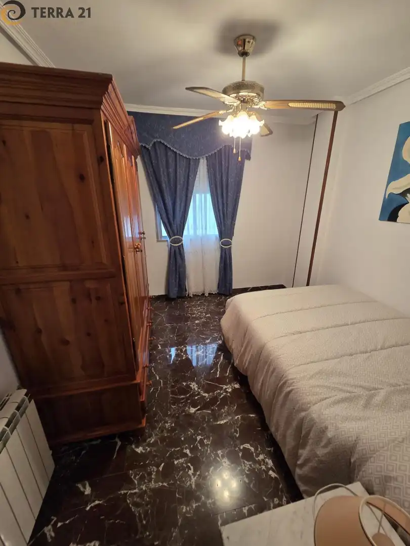 Bedroom of Flat for rent in Jaén  with Air Conditioner and Heating