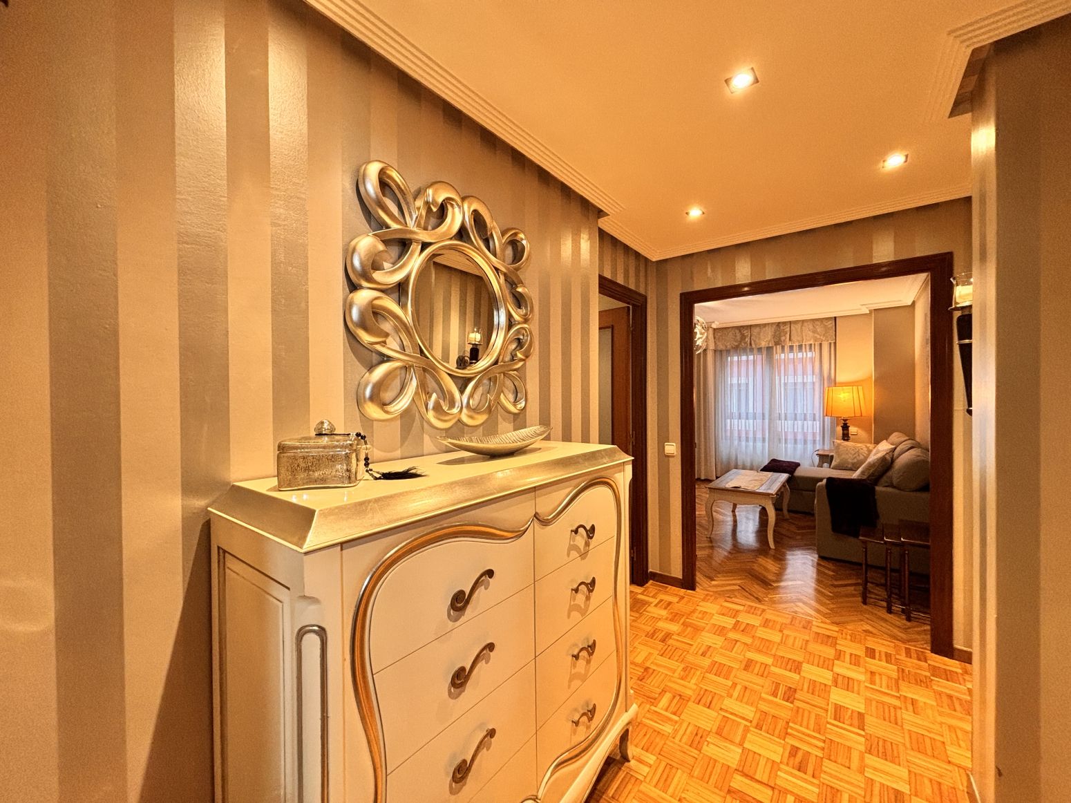 Pis de lloguer en Gijón  amb Parquet, Traster i Moblat