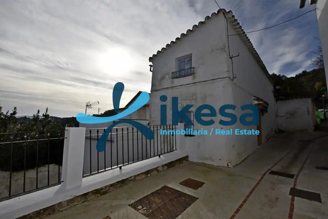 Vista exterior de Casa o chalet en venta en Benadalid