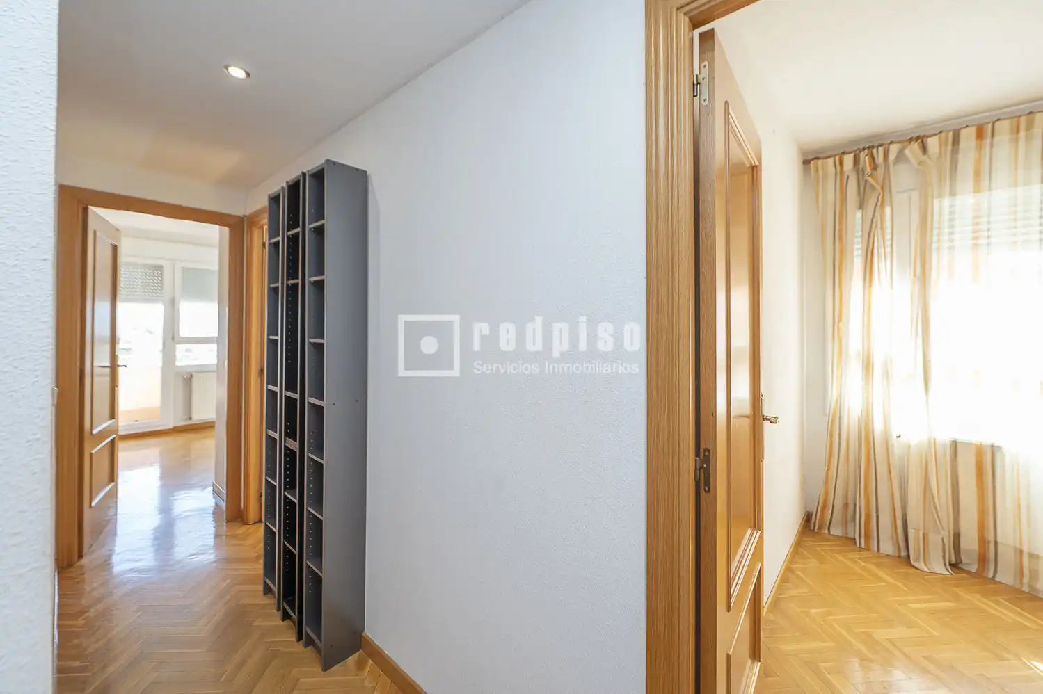 Wohnung zum Verkauf in Valdemoro mit Klimaanlage, Heizung und Privatgarten