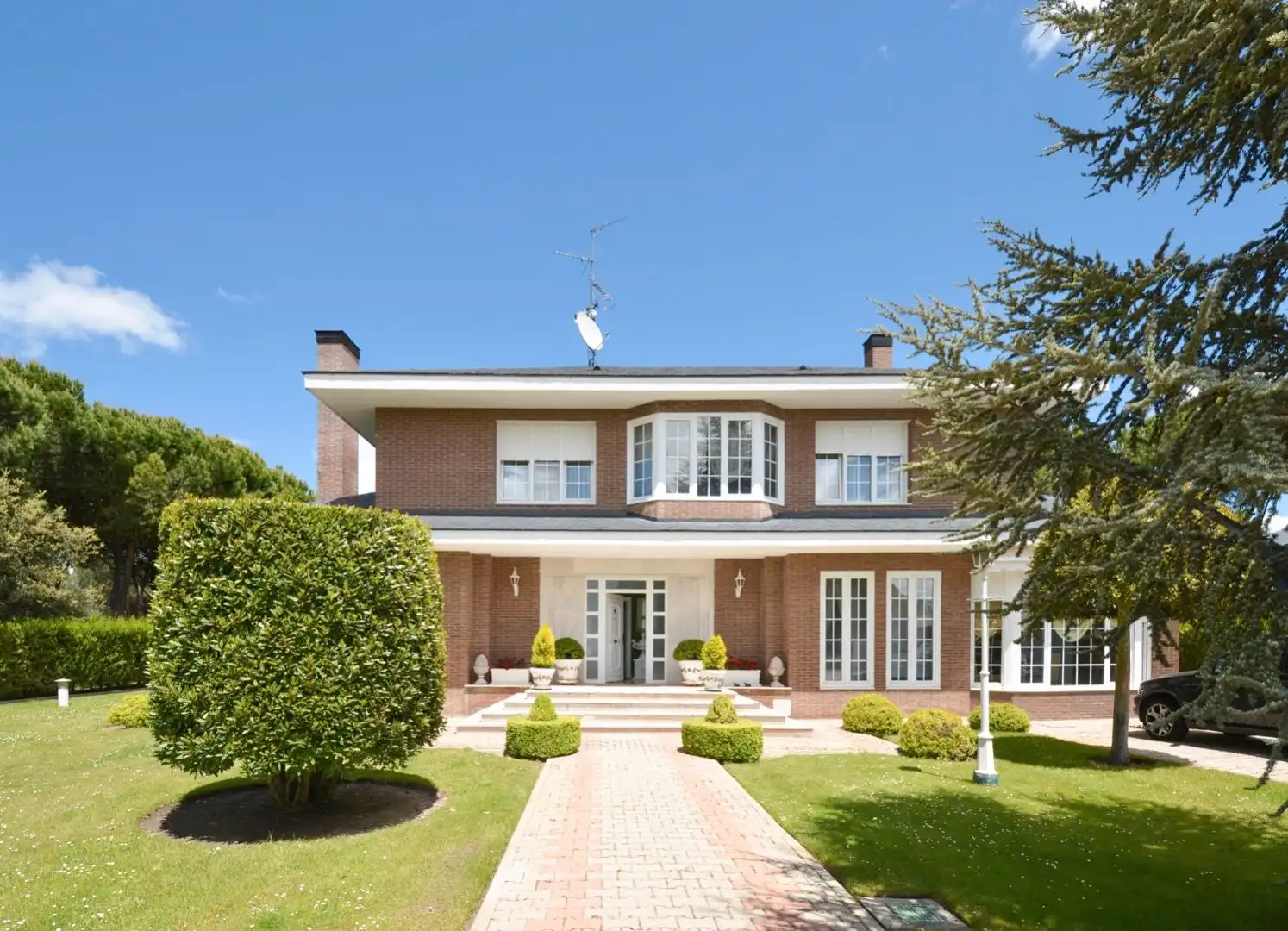 Vista exterior de Casa o chalet en venta en Tordesillas con Calefacción, Jardín privado y Parquet