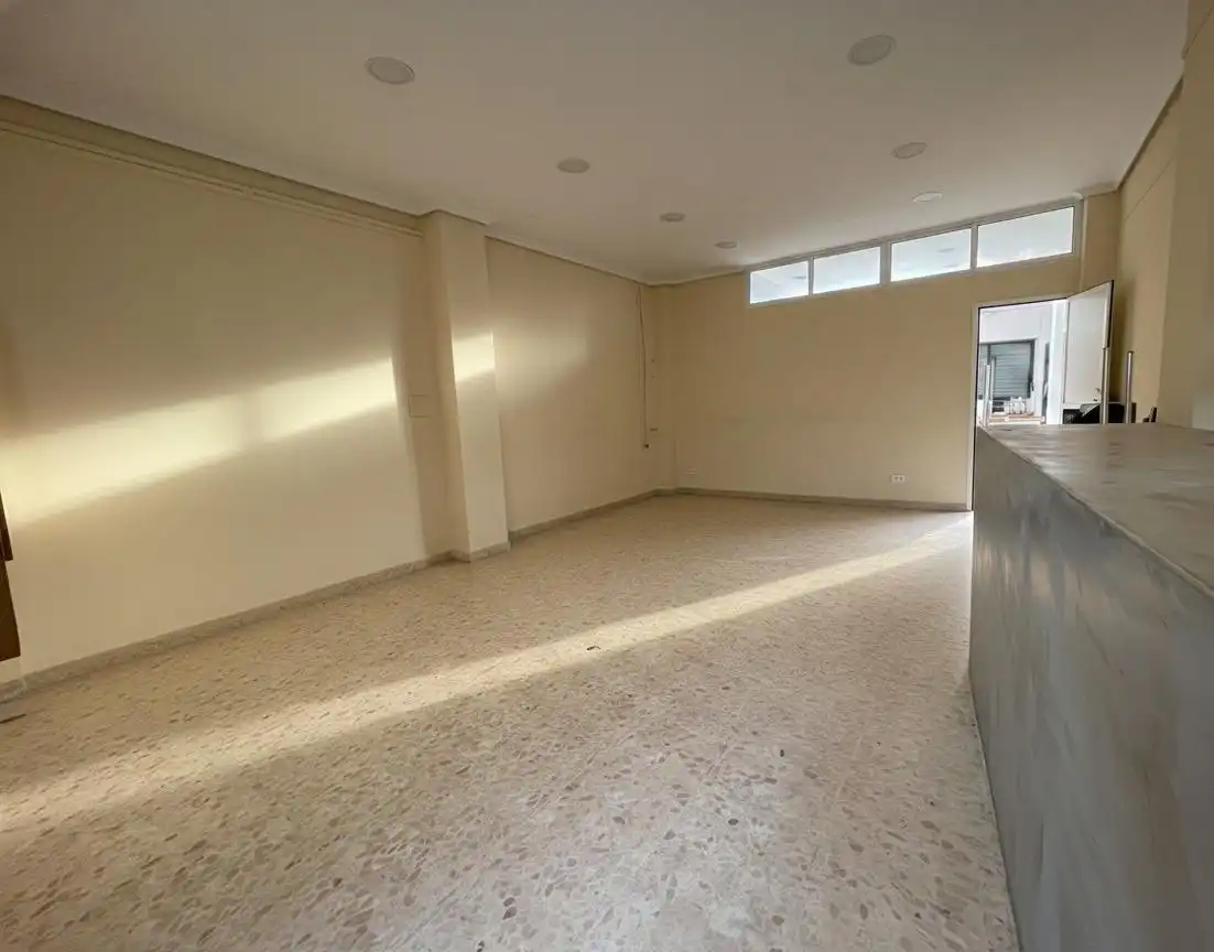 Local en venta en Dos Hermanas