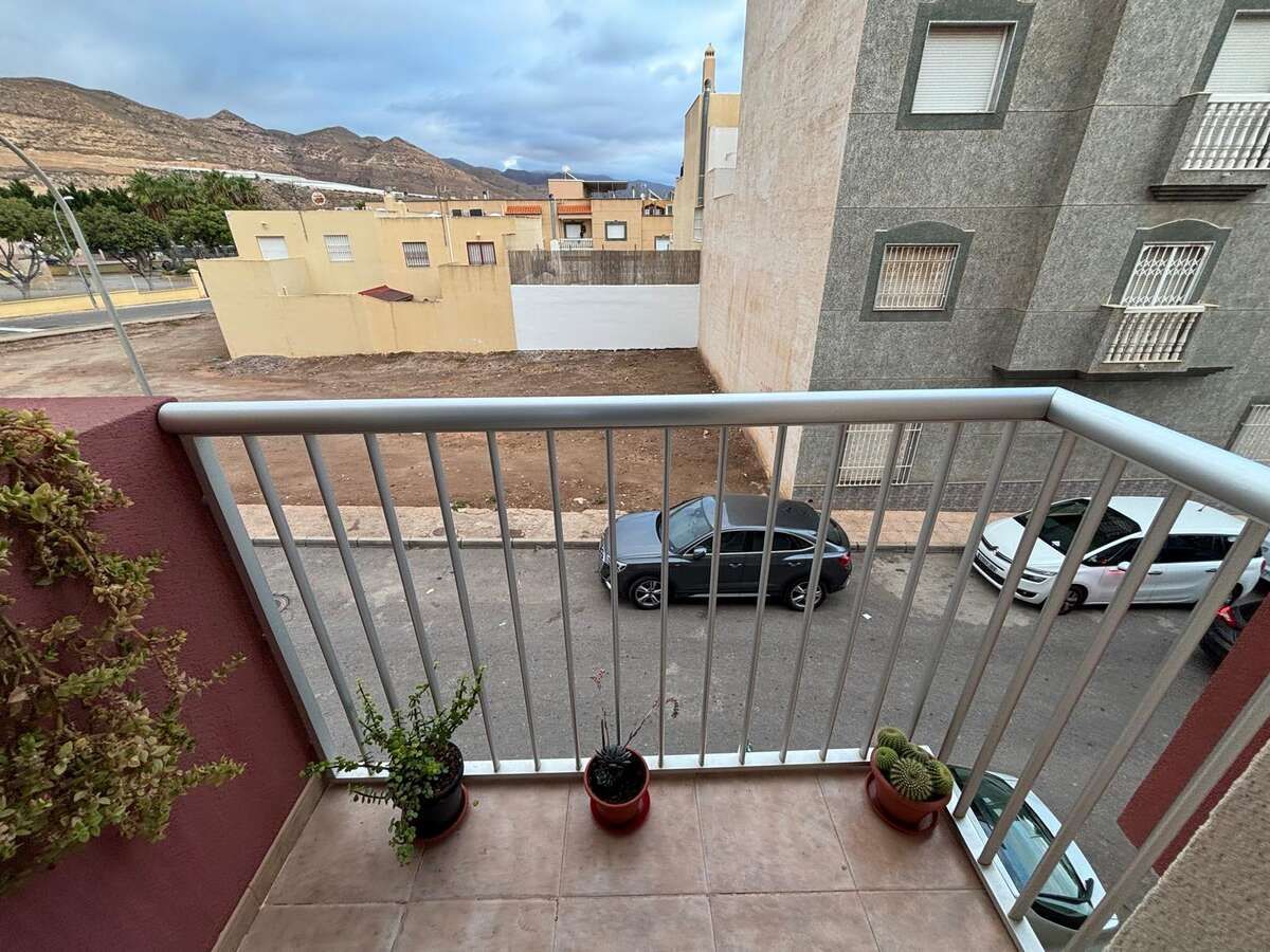 Vista exterior de Pis en venda en Vícar amb Aire condicionat, Terrassa i Moblat