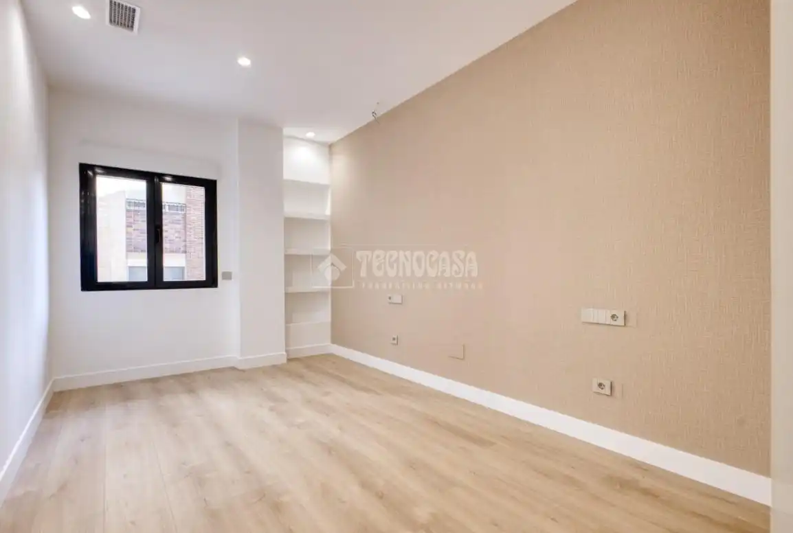 Habitación de Piso en venta en Salamanca con Aire acondicionado, Calefacción y Jardín privado