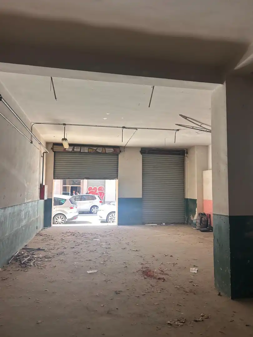 Local comercial en venda a Calle del Poeta Navarro Cabanes 8, imagen 23