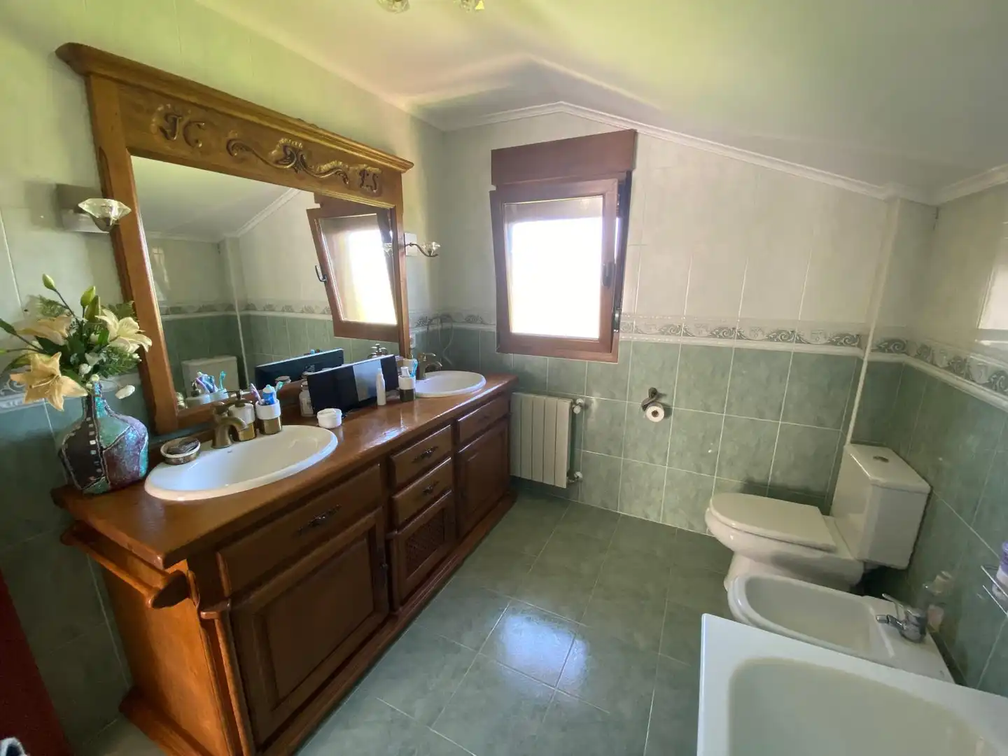 Baño de Casa o chalet en venta en Castro-Urdiales con Calefacción, Jardín privado y Terraza