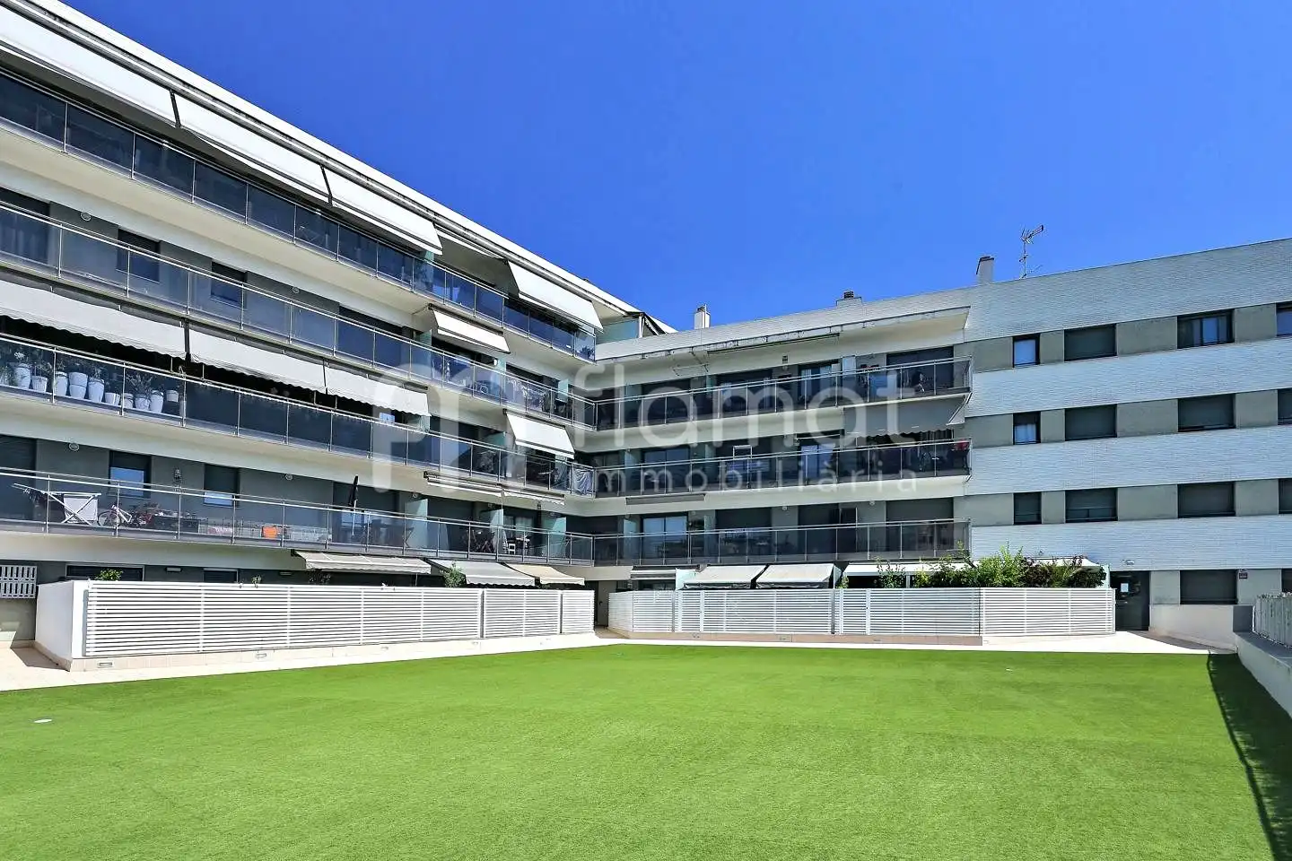Vista exterior de Pis en venda en Sabadell