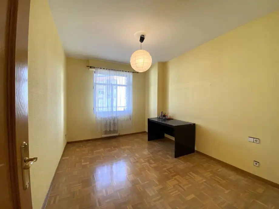 Habitación de Piso en venta en Vitoria - Gasteiz con Calefacción, Parquet y Terraza