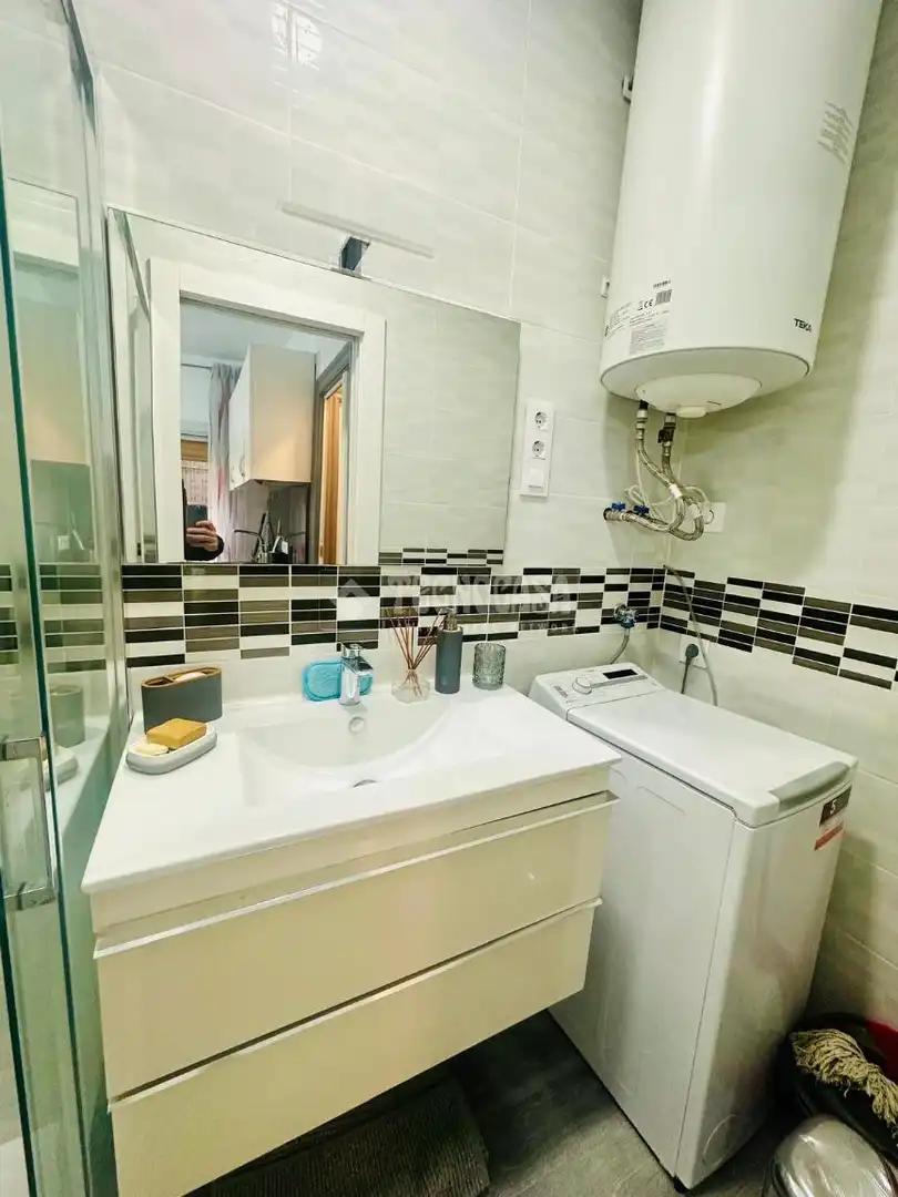 Baño de Piso en venta en Barcelona con Calefacción y Balcón