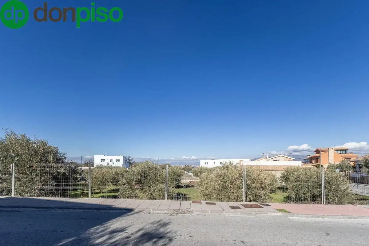 Residencial en venta en Calle Libertad, 4, La Zubia Ciudad