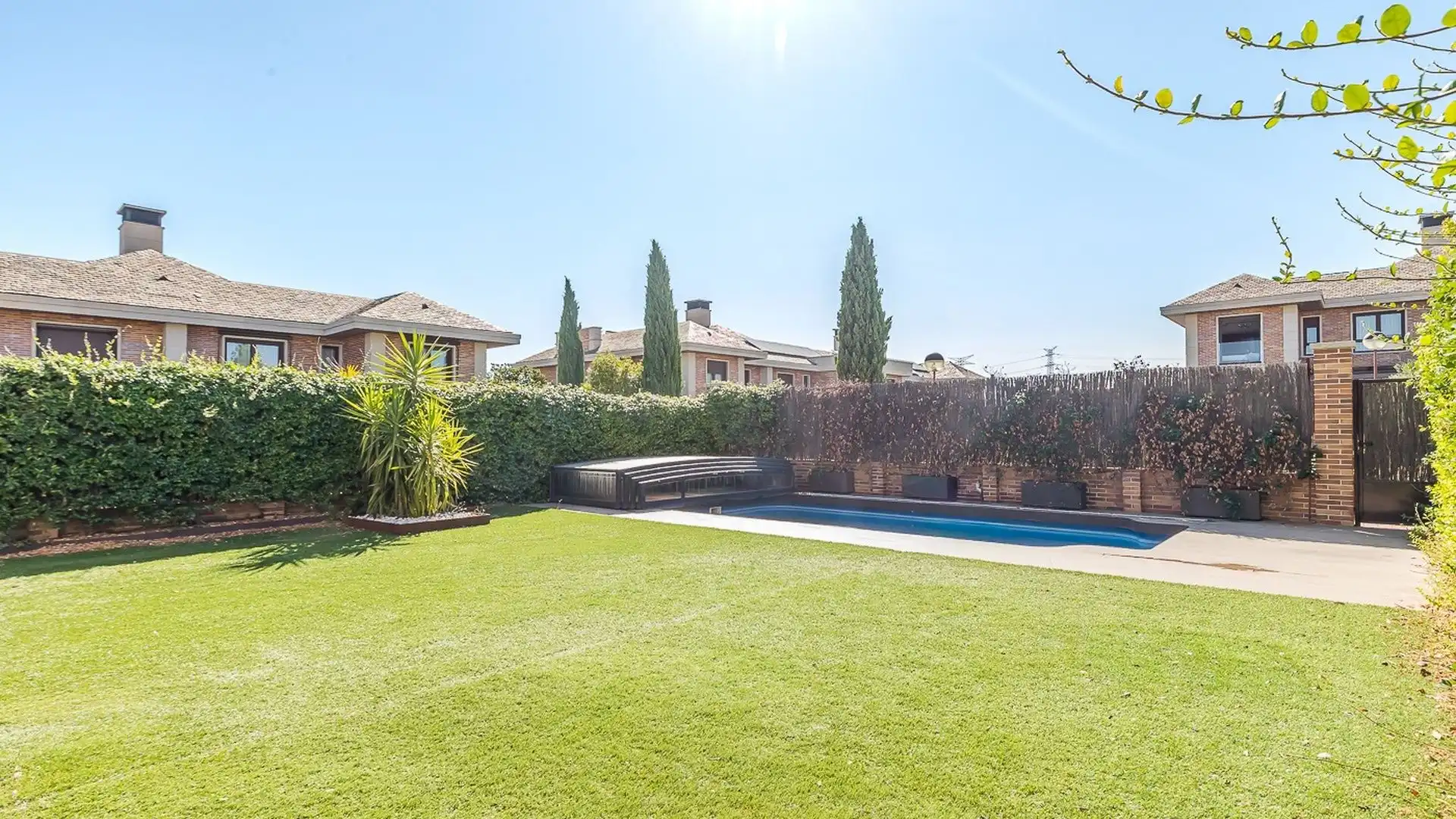 Piscina de Casa o xalet de lloguer en Majadahonda amb Aire condicionat, Calefacció i Terrassa