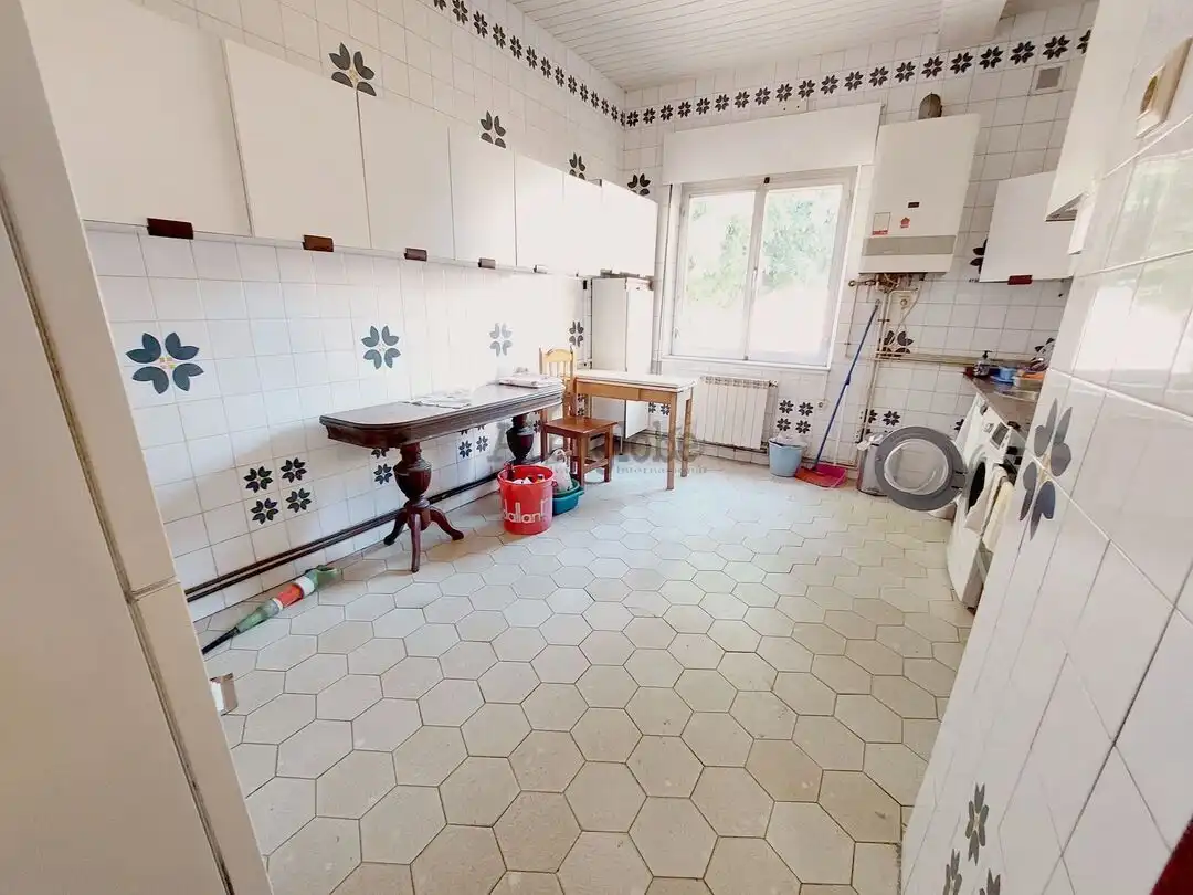 Küche von Wohnung zum Verkauf in Oviedo  mit Heizung und Abstellraum