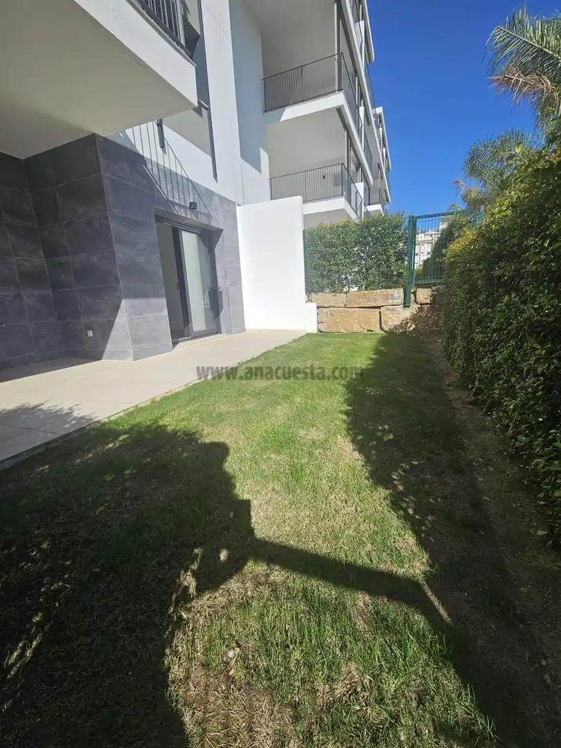 Jardín de Apartamento en venta en Estepona con Aire acondicionado, Terraza y Piscina comunitaria