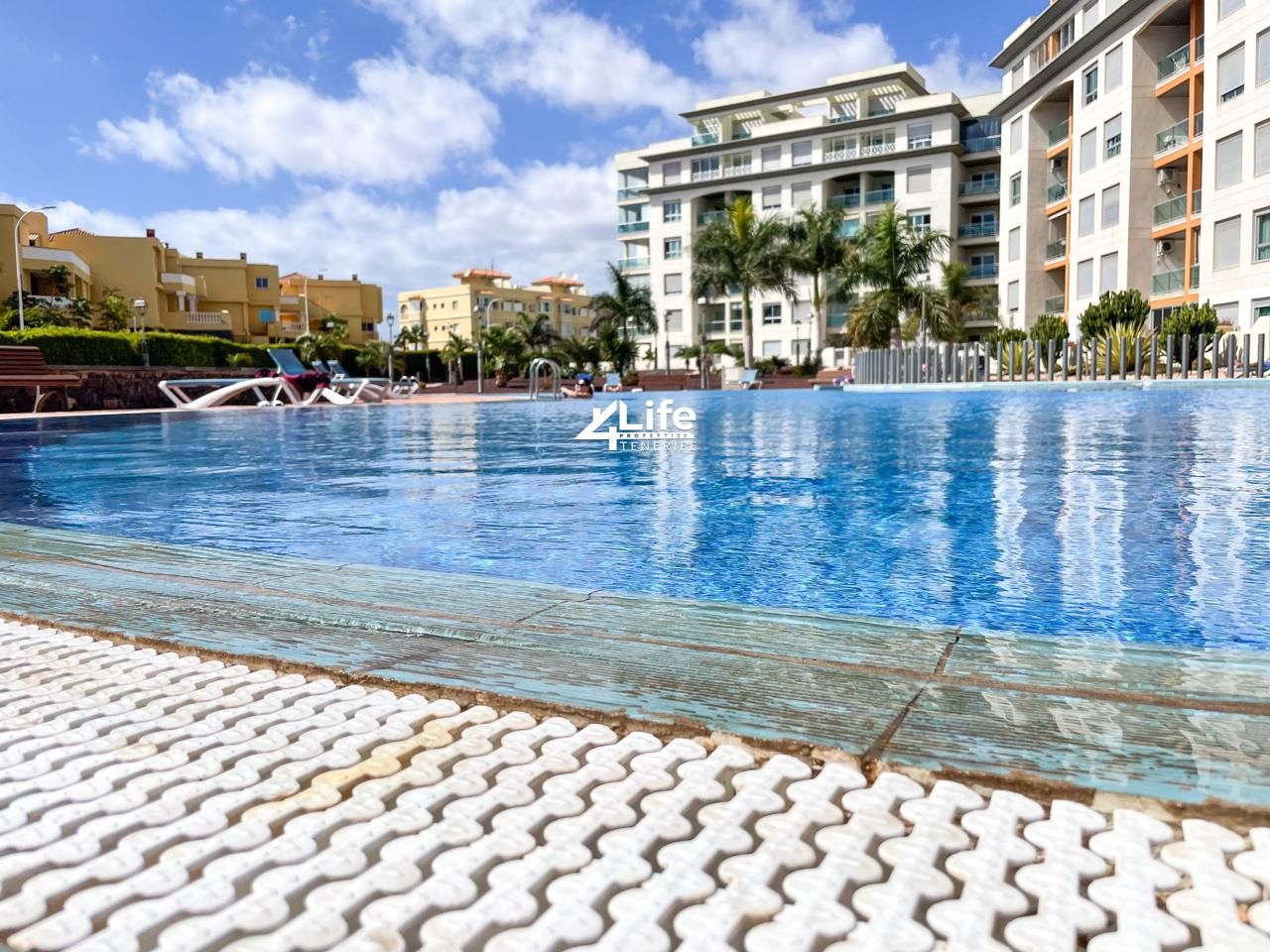Swimming pool of Flat for sale in San Miguel de Abona  with Furnished