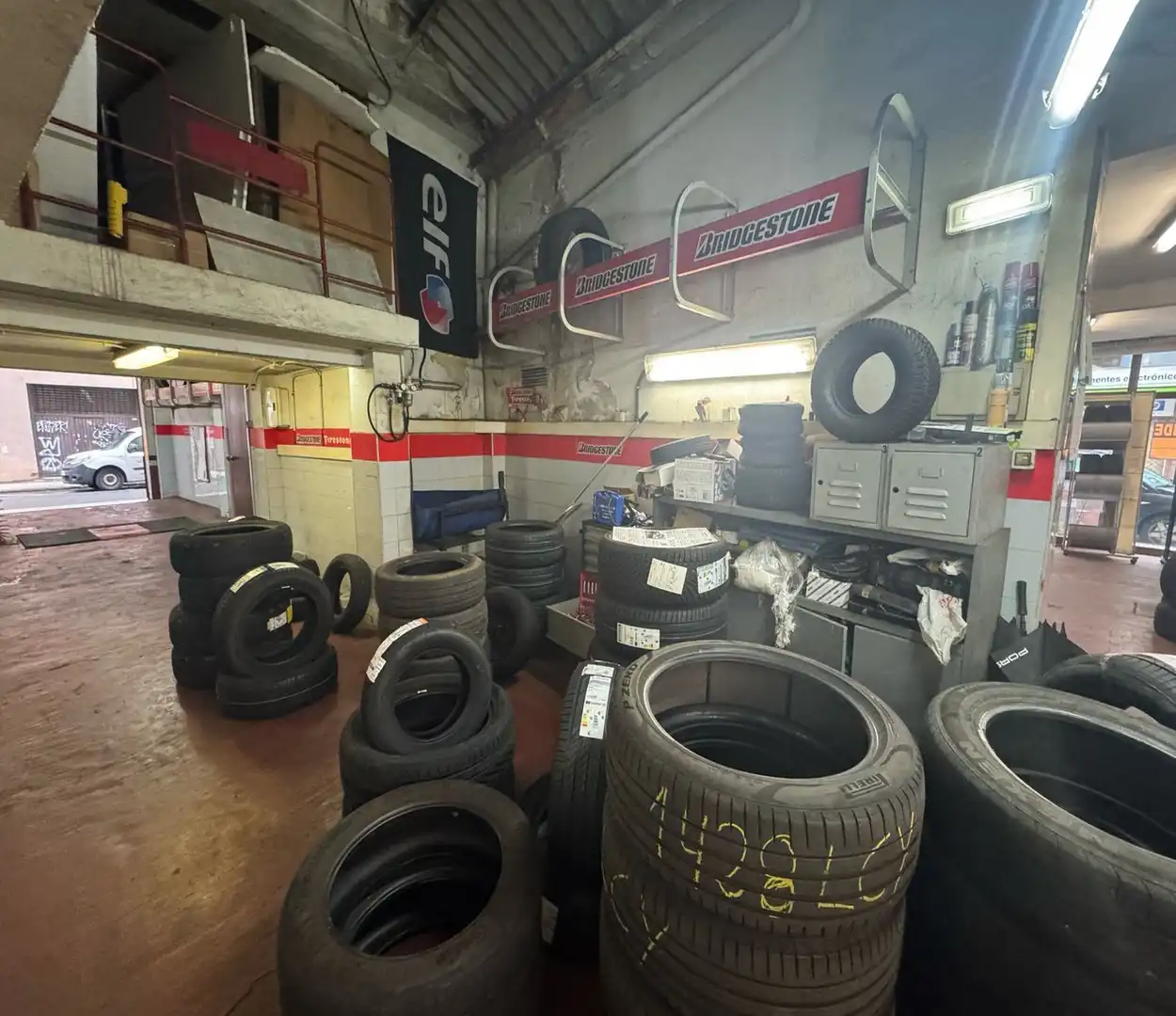 Local comercial en traspaso en Calle Álvaro de Albornoz, imagen 8