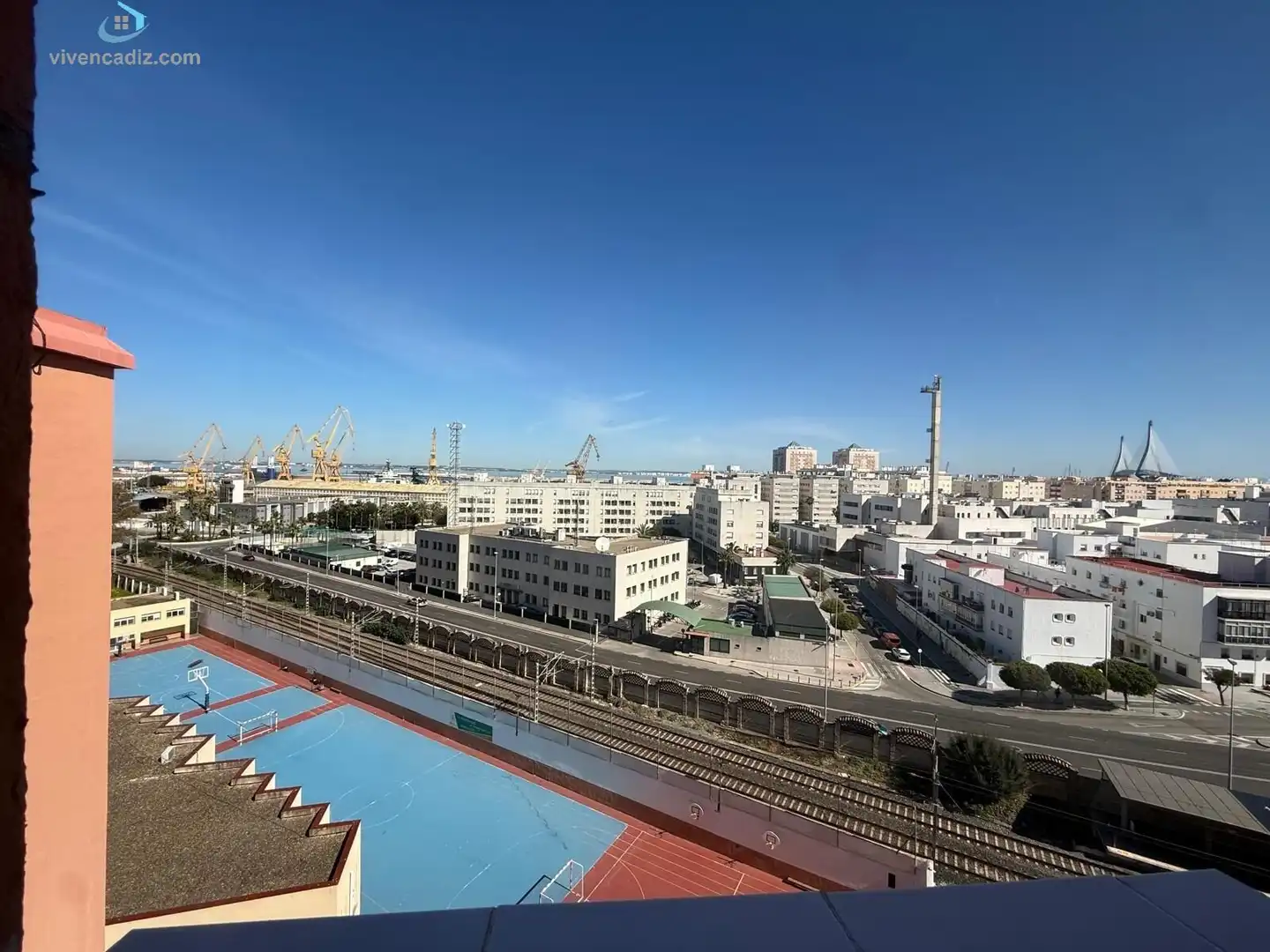 Vista exterior de Piso en venta en Cádiz