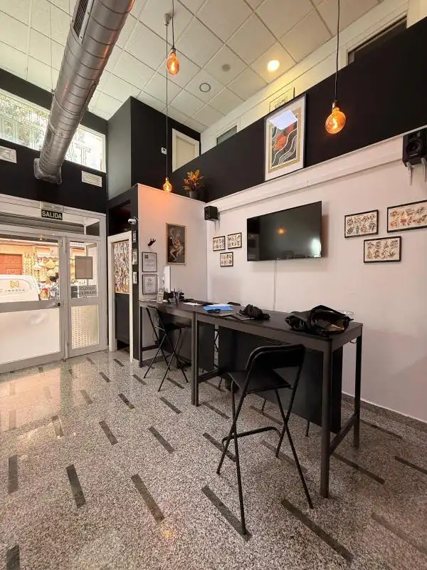 Local comercial en venta en Plaza Arriola