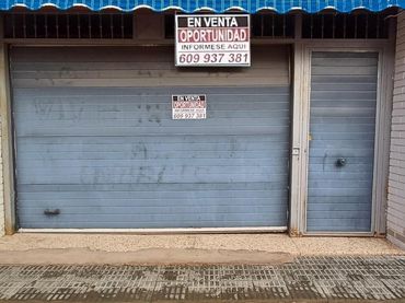 Local comercial en venta en Calle LUZON 174
