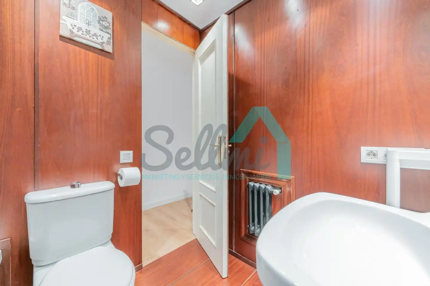 Badezimmer von Wohnung zur Miete in Oviedo  mit Heizung, Parkett und Terrasse