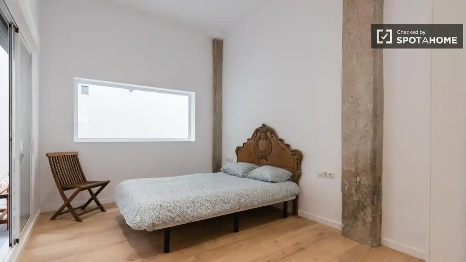 Bedroom of Flat for rent in Valencia  with Air Conditioner, Heating and Furnished