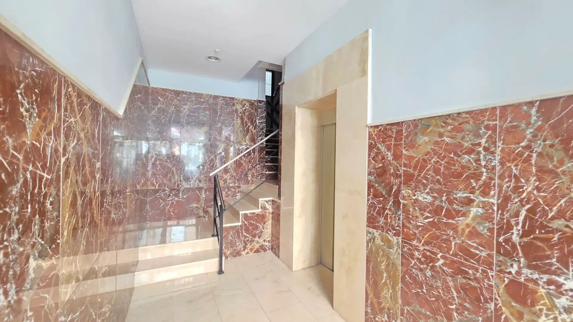Flat for sale in Jaén  with Air Conditioner, Heating and Terrace