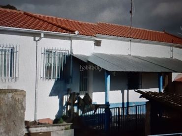 House for sale in Calle Fontana 34