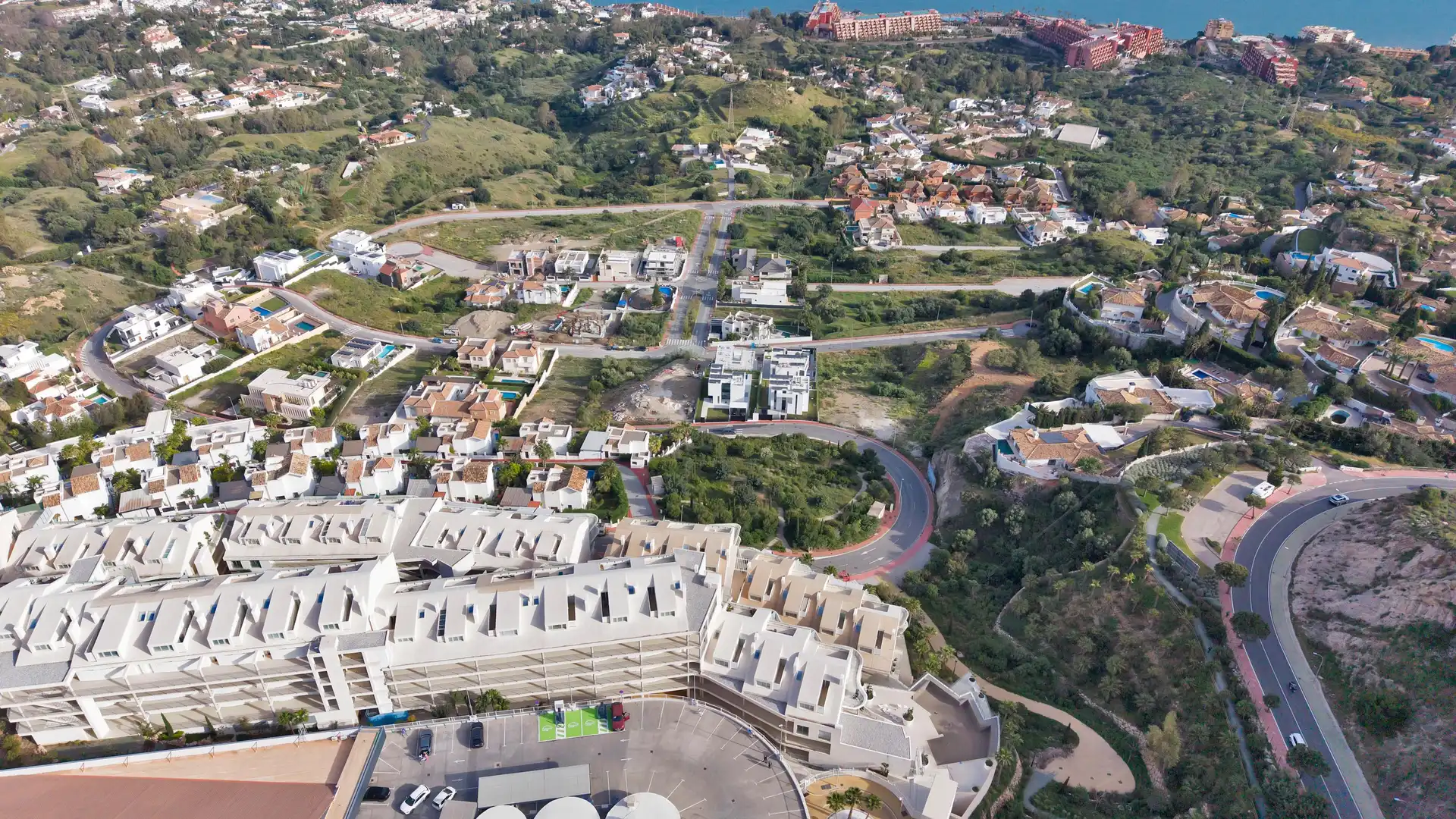 Vista exterior de Ático en venta en Benalmádena con Jardín privado, Alarma y Piscina comunitaria